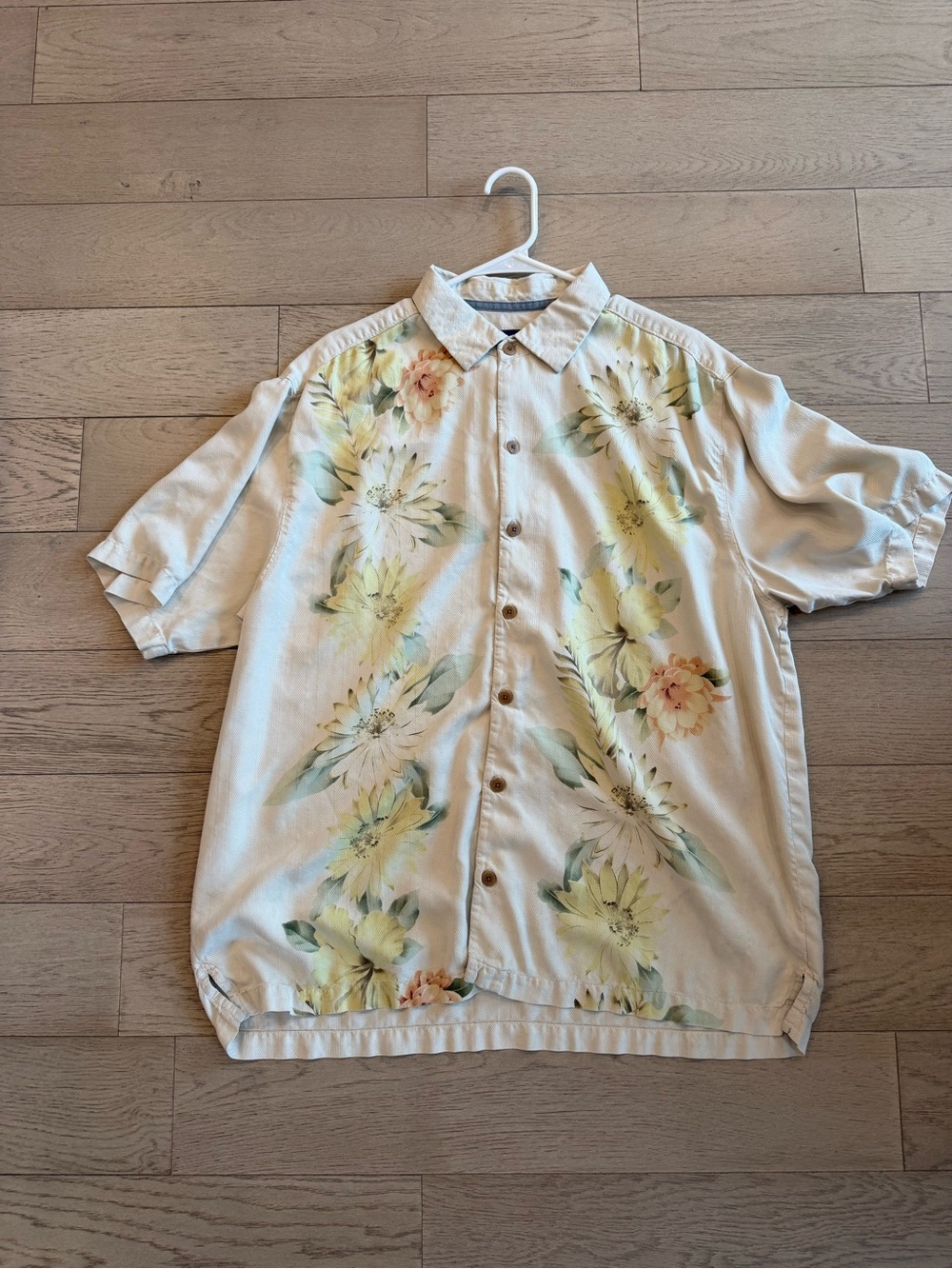 Tommy Bahama Button-Down Shirt, Size XL